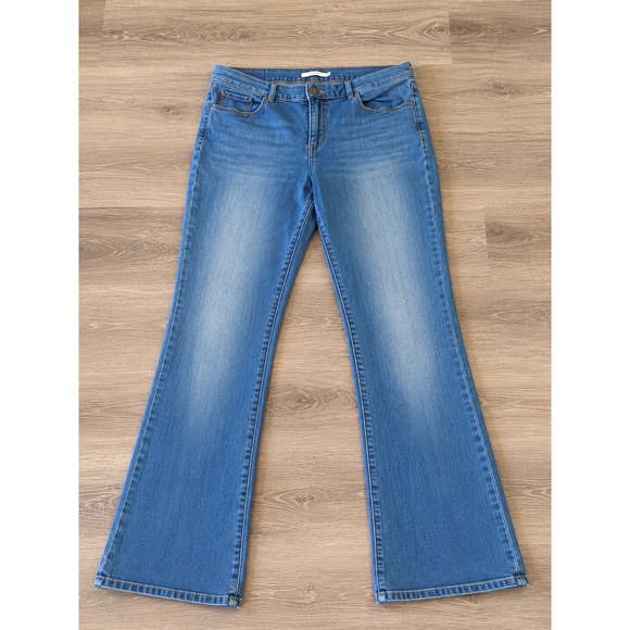 Levi's Denim - NWOT Levi's Classic Boot Cut Jeans Women's 14 Medium Wash Classic Stretch Denim